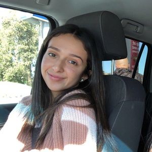 Meet your Posher, Isabella